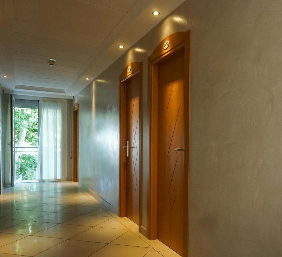 Hotel Londra Rimini Eksteriør bilde