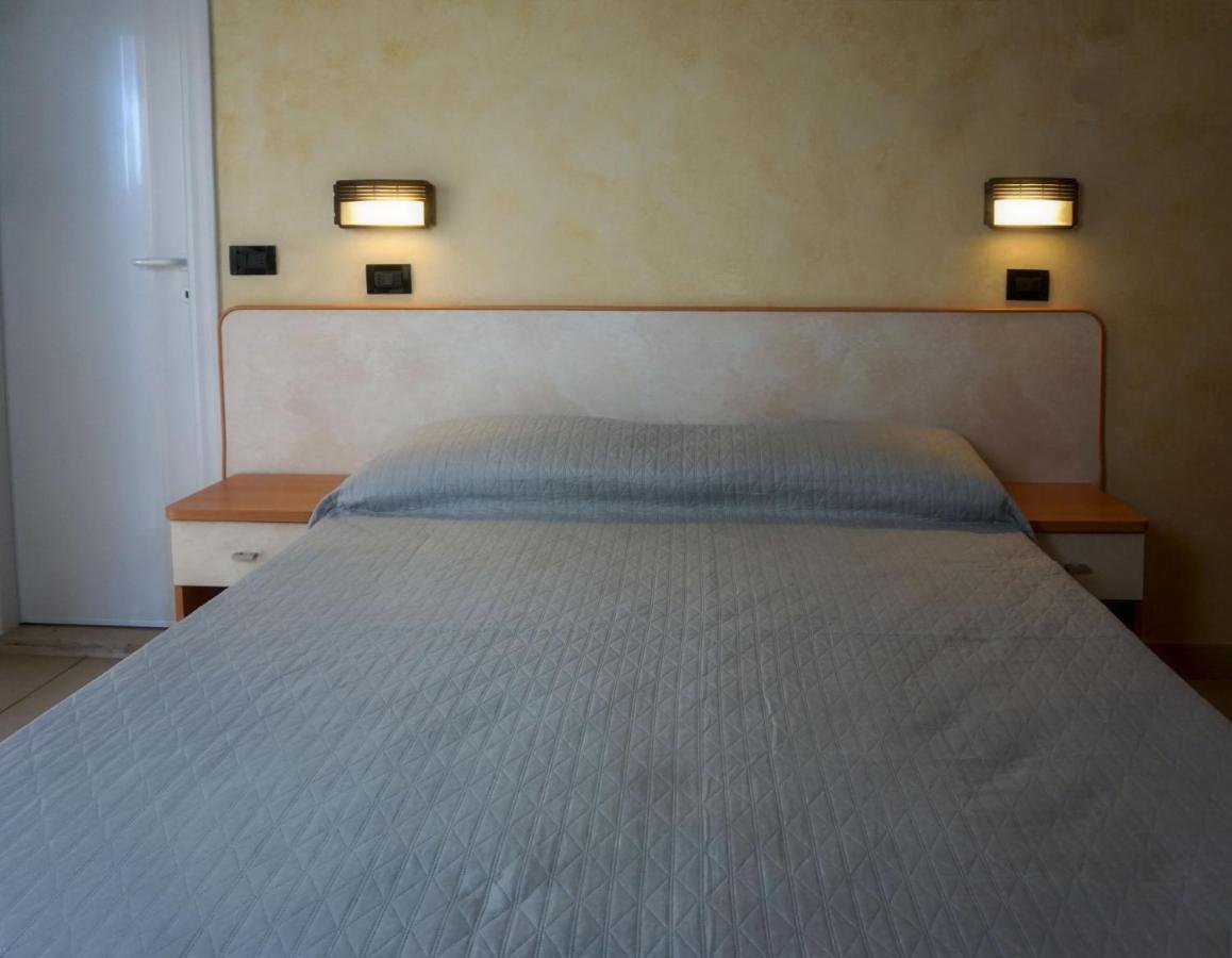 Hotel Londra Rimini Eksteriør bilde